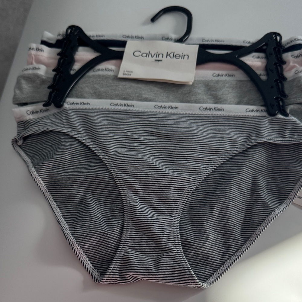 Calvin Klein Girls' 3-Pack Bikini Briefs - Black, Gray, White